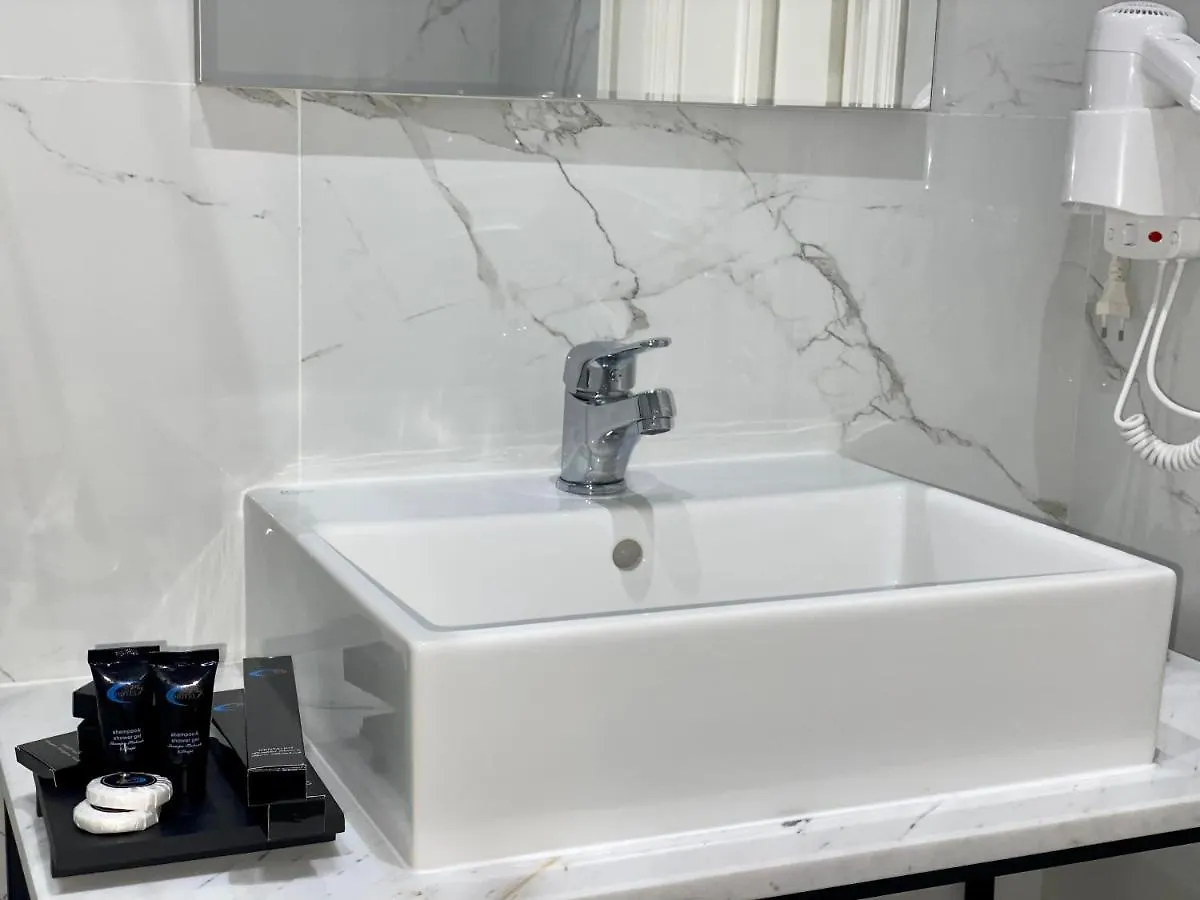 Toto Boutique Hotel & Apartments