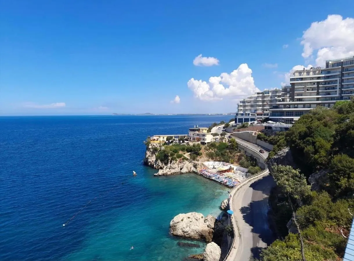 Toto Boutique Hotel & Apartments