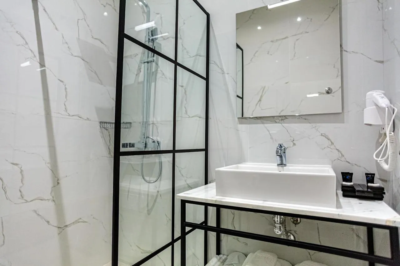 Toto Boutique Hotel & Apartments